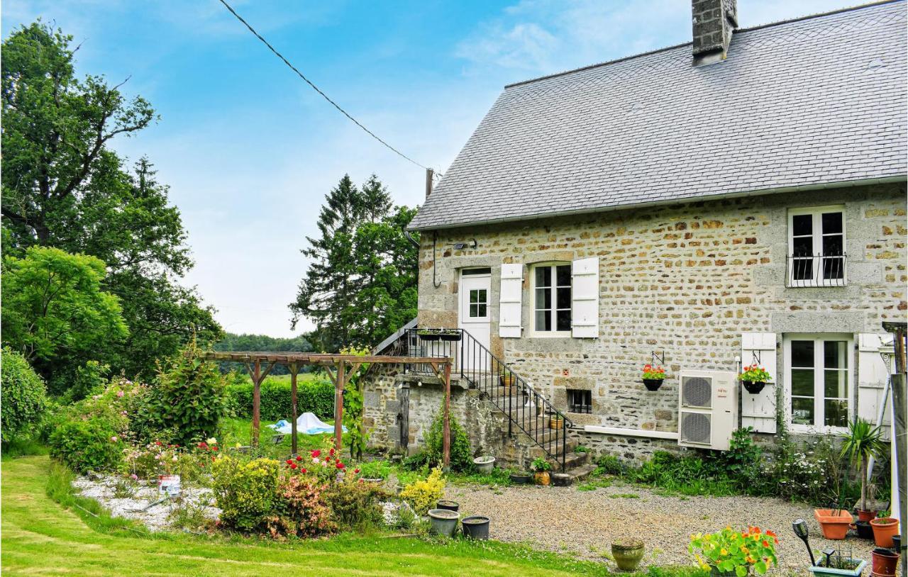 Awesome Home In Saint-Sever-Calvados With Kitchen Exterior photo