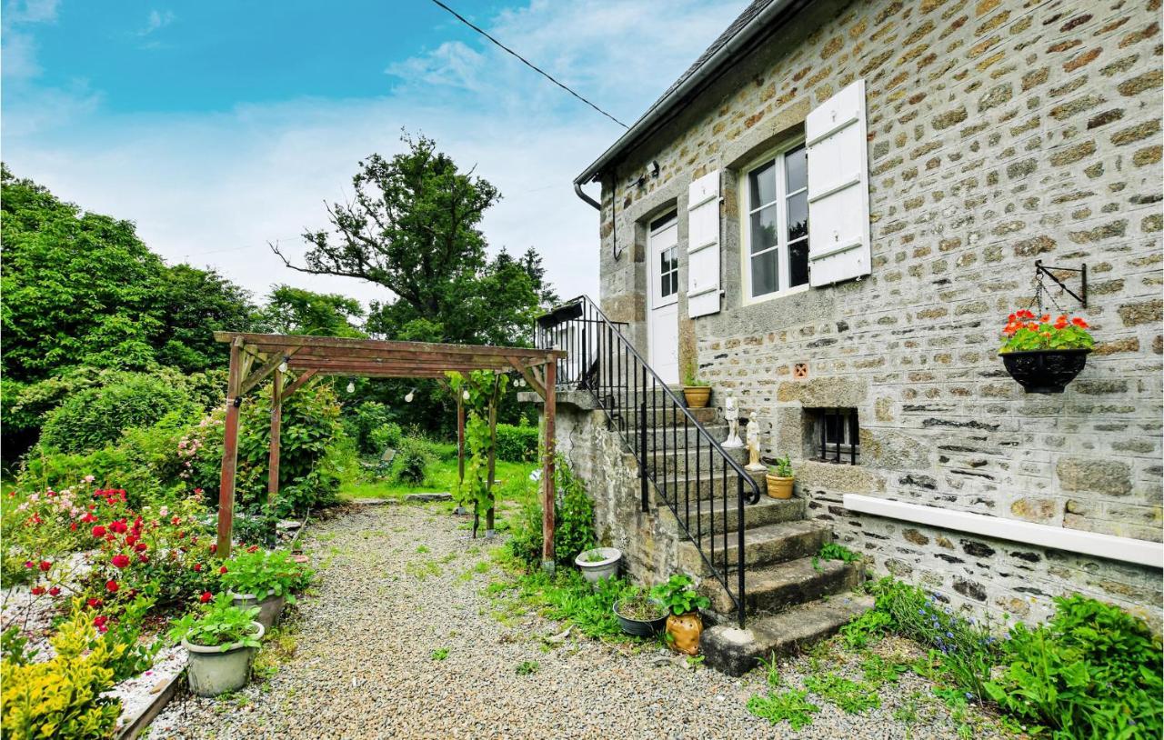 Awesome Home In Saint-Sever-Calvados With Kitchen Exterior photo